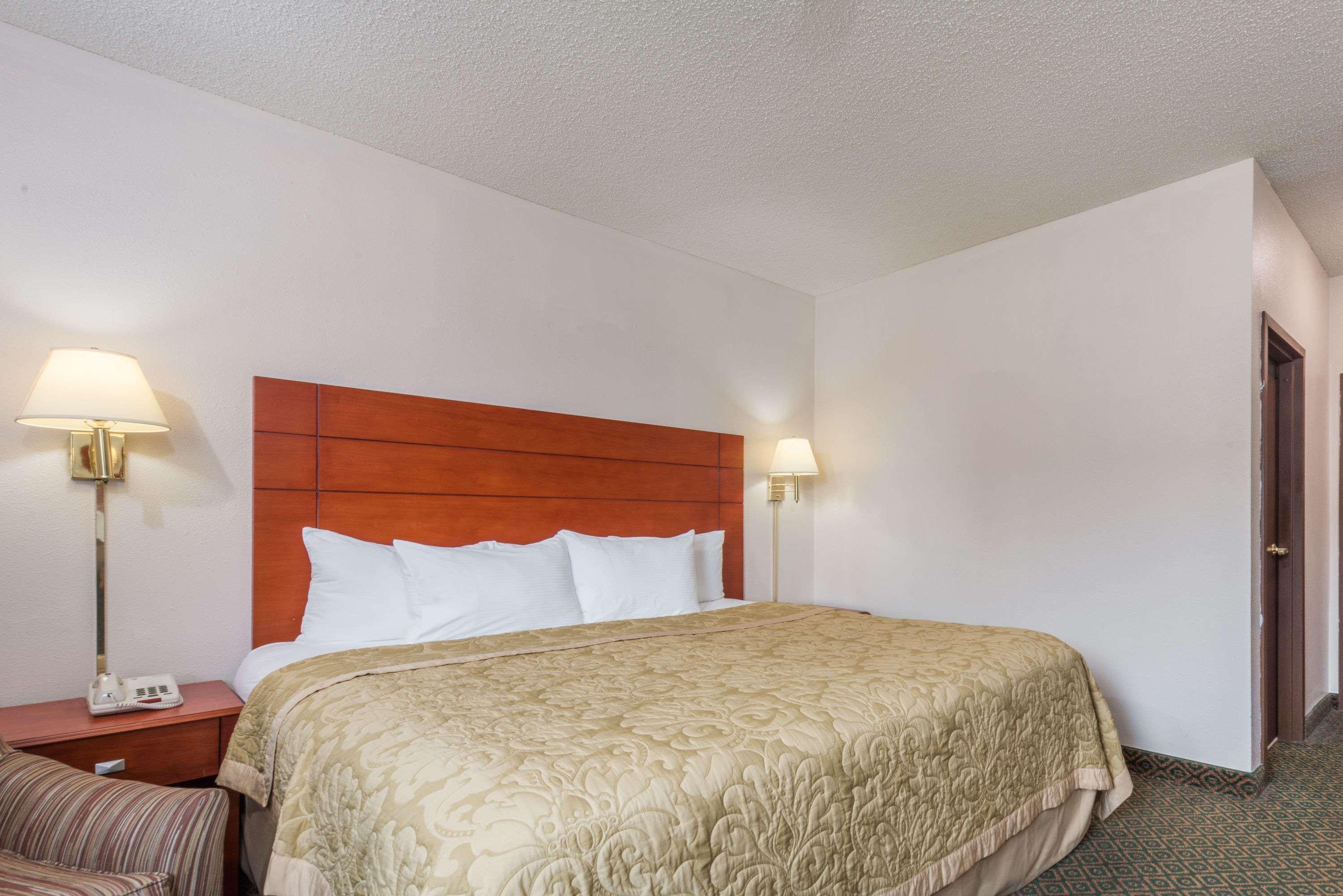 Hotel Super 8 By Wyndham St Charles Saint Charles Zewnętrze zdjęcie