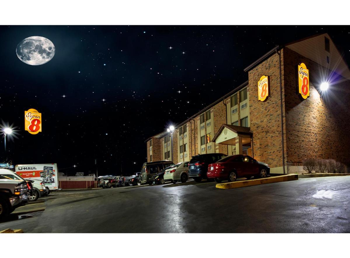 Hotel Super 8 By Wyndham St Charles Saint Charles Zewnętrze zdjęcie